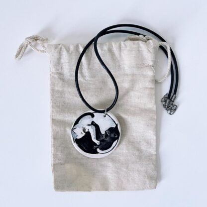 Collar de cerámica Yin yang cats